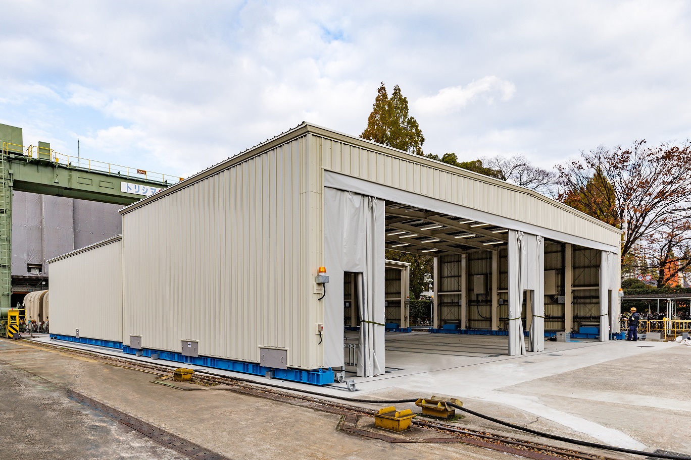 株式会社酉島製作所 塗装ブース用可動上屋A・B棟